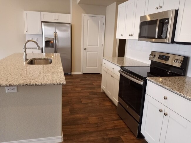 8063 Basaltic Dr in Colorado Springs, CO - Building Photo - Building Photo