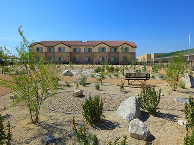 Rancho Seneca in Victorville, CA - Foto de edificio - Building Photo