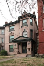 1440 S 4th St in Louisville, KY - Foto de edificio - Building Photo