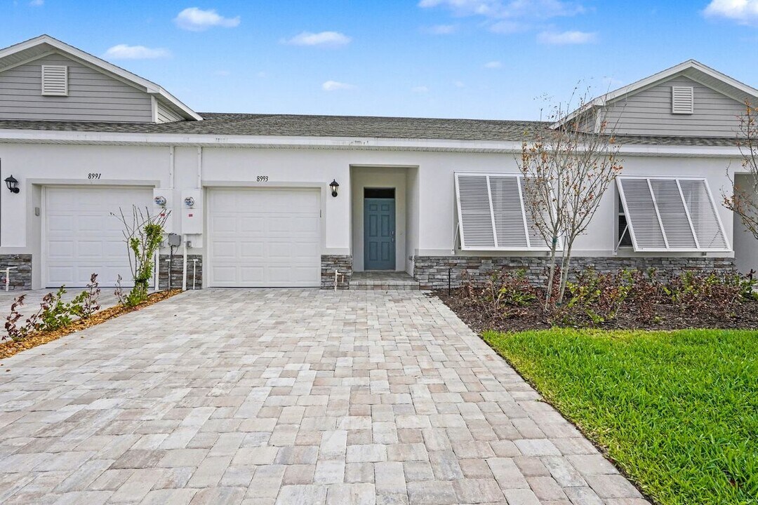 8993 Orchid Reserve Cir in Sebastian, FL - Building Photo