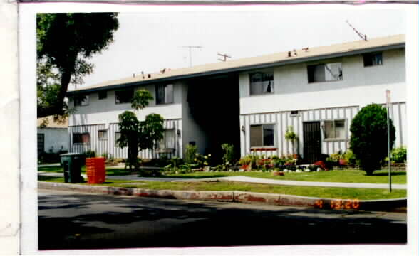 3209-3211 Liberty Blvd in South Gate, CA - Foto de edificio