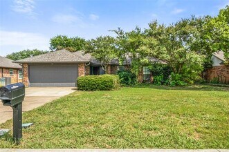 1506 Stratford Dr in Mansfield, TX - Building Photo - Building Photo
