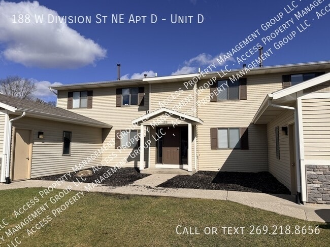 188 W Division St NE in Rockford, MI - Building Photo - Building Photo