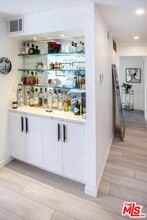 8535 W Knl Dr in West Hollywood, CA - Building Photo - Building Photo