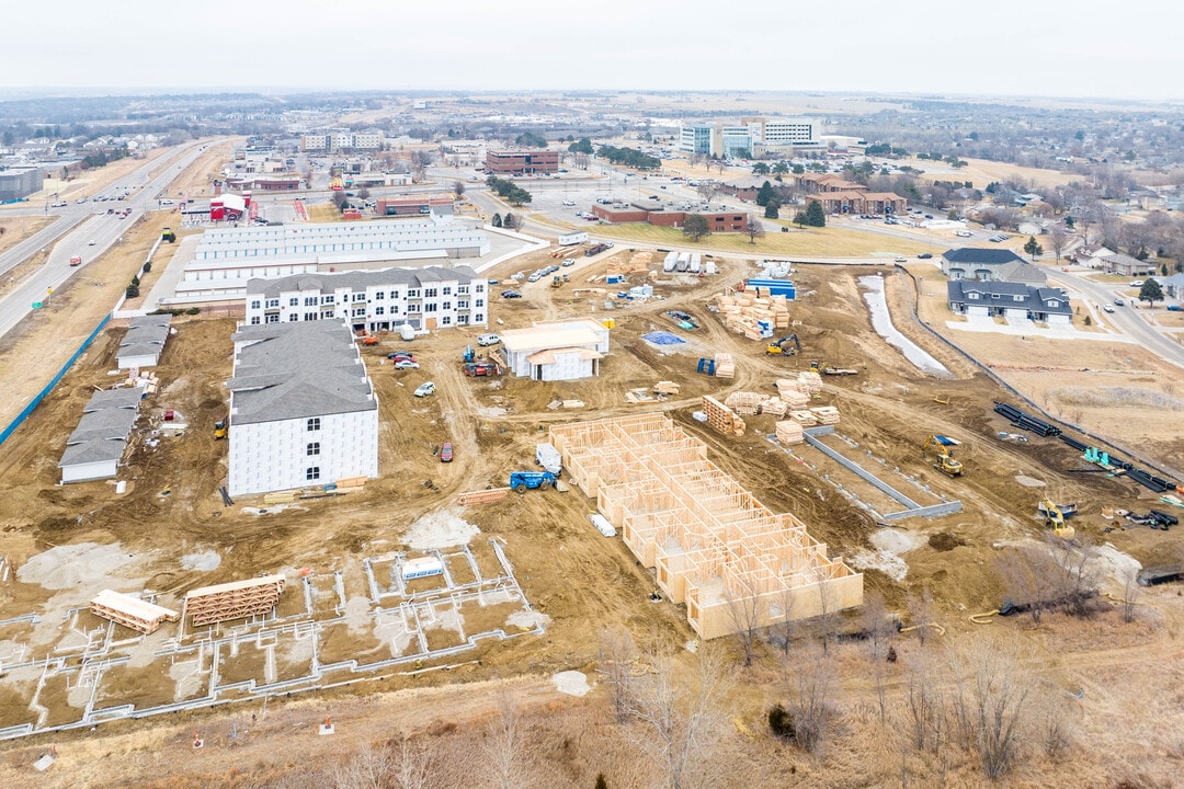 Gold Coast Heights in Papillion, NE - Building Photo