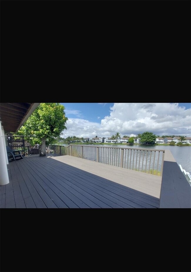 6931 NW 169th Terrace in Hialeah, FL - Building Photo - Building Photo