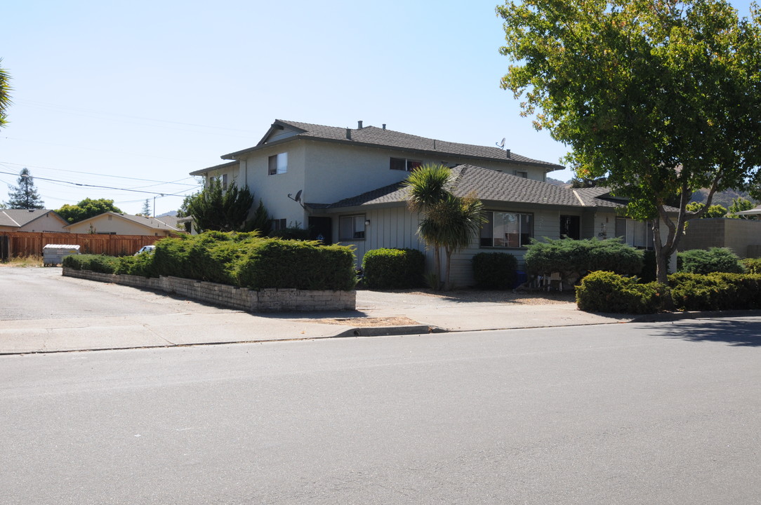 15245 La Alameda in Morgan Hill, CA - Building Photo