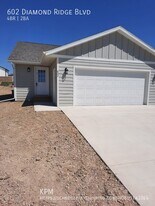 602 Diamond Ridge Blvd in Rapid City, SD - Building Photo