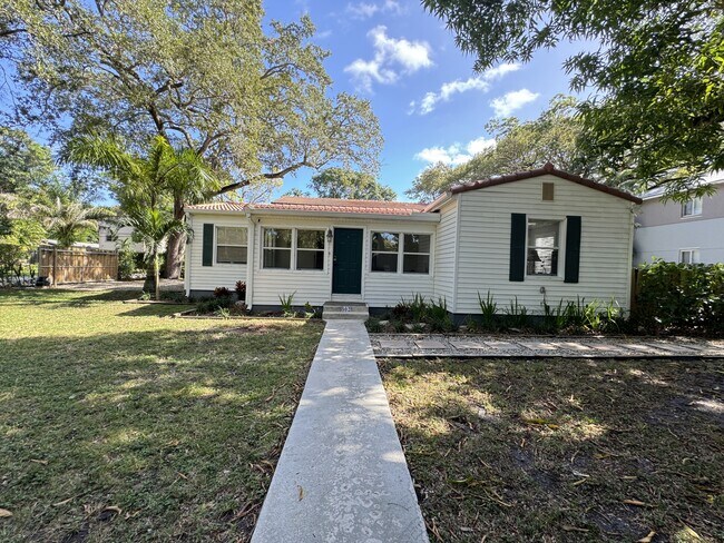 property at 802 SW 14th Ave