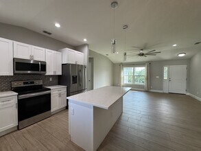 4310 Zenith Rd in Venice, FL - Building Photo - Building Photo