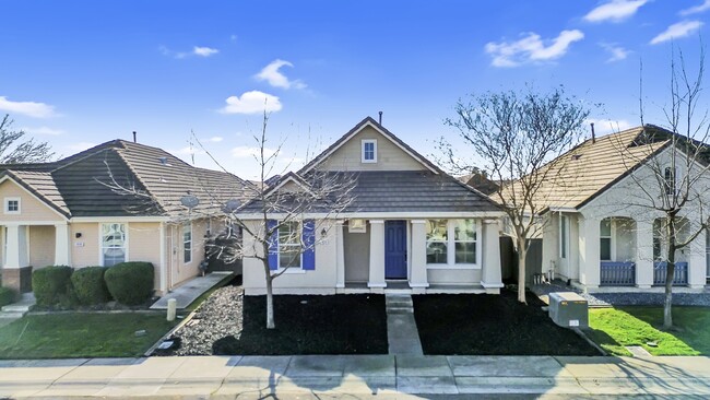 property at 1886 Dawnelle Way