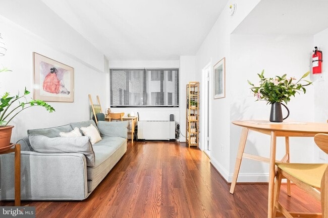 property at 1701 16th St NW