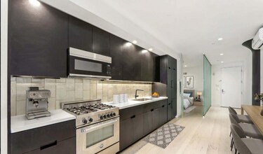 1875 Mission St in San Francisco, CA - Building Photo - Building Photo