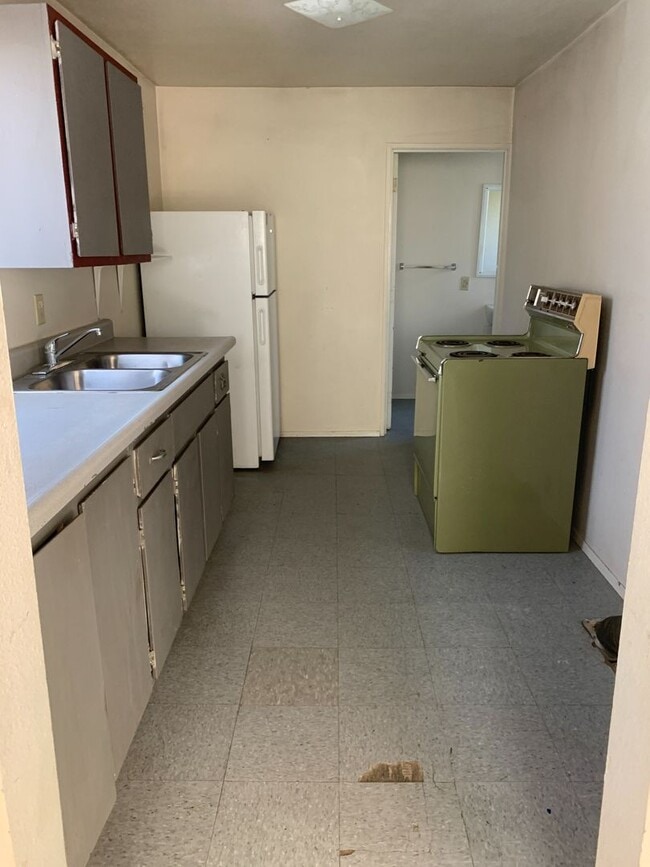 2334 Oak Ave in Klamath Falls, OR - Building Photo - Building Photo