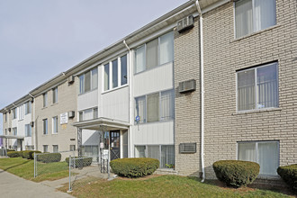 Conant Apartments in Detroit, MI - Building Photo - Building Photo