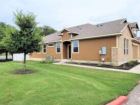 711 Rolling Oak Dr in Round Rock, TX - Building Photo