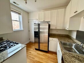1230 Elmwood Ave in Evanston, IL - Building Photo - Building Photo