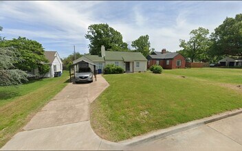 1341 S Sandusky Ave in Tulsa, OK - Foto de edificio - Building Photo