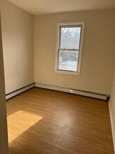 92 Maple St, Unit 2 in Garfield, NJ - Building Photo - Building Photo