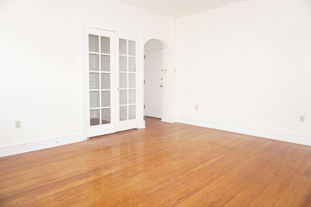 Stratford Court Apartments in Lansdowne, PA