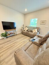 5676 Sandy Walk St in Gulf Breeze, FL - Building Photo - Building Photo