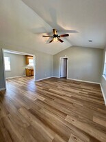 2007 Lasalle Dr in Valdosta, GA - Building Photo