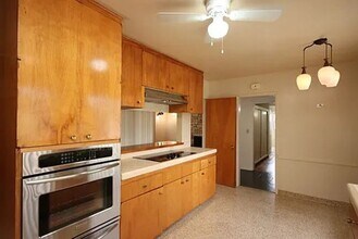 3223 Sagamore Way in Los Angeles, CA - Building Photo - Building Photo