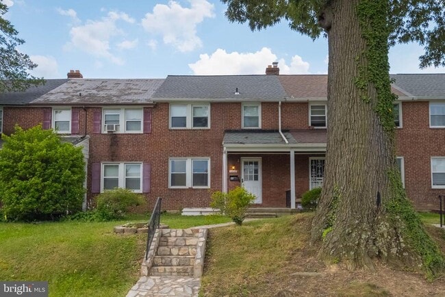 property at 1325 Crofton Rd