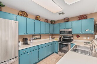 14300 W Bell Rd in Surprise, AZ - Building Photo - Building Photo