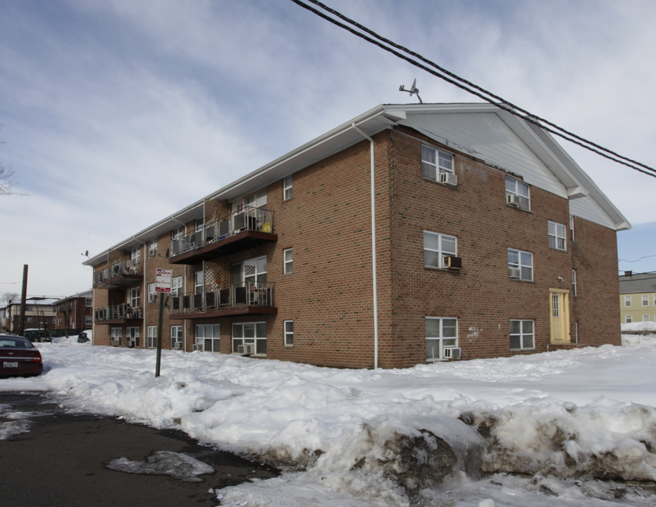 432 Maple Ave in Elizabeth, NJ - Building Photo