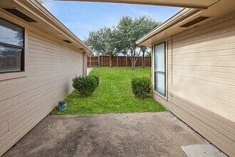 1 Shannon Ct in Richardson, TX - Building Photo - Building Photo