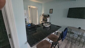 75 Neptune St in Jamestown, RI - Building Photo