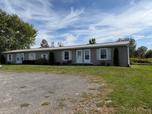 4798 Michigan Rd in Cazenovia, NY - Foto de edificio
