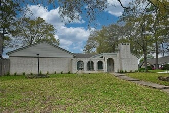 202 Pine Branch Dr in Spring, TX - Building Photo - Building Photo