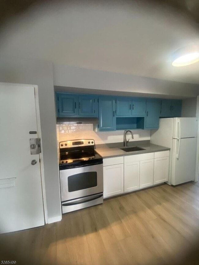 22 Jackson Ave in Pequannock, NJ - Building Photo - Building Photo