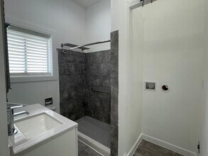312 S Kellogg St in Kennewick, WA - Building Photo - Building Photo