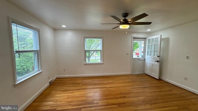 property at 436 Westshire Dr