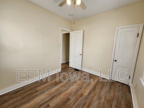 146 Sherman Ave in Waterloo, IA - Building Photo - Building Photo