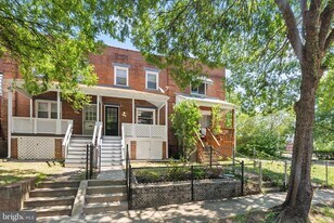 342 Wesmond Dr in Alexandria, VA - Building Photo