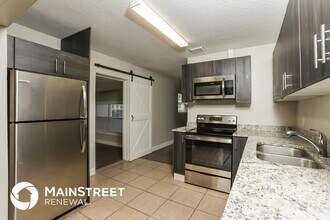 1602 Lindale Ave in Eustis, FL - Foto de edificio - Building Photo