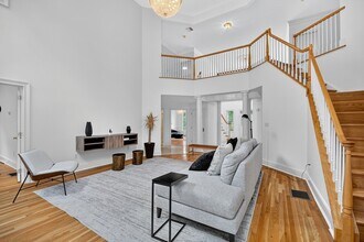 4 Summit Way in Hopkinton, MA - Building Photo - Building Photo