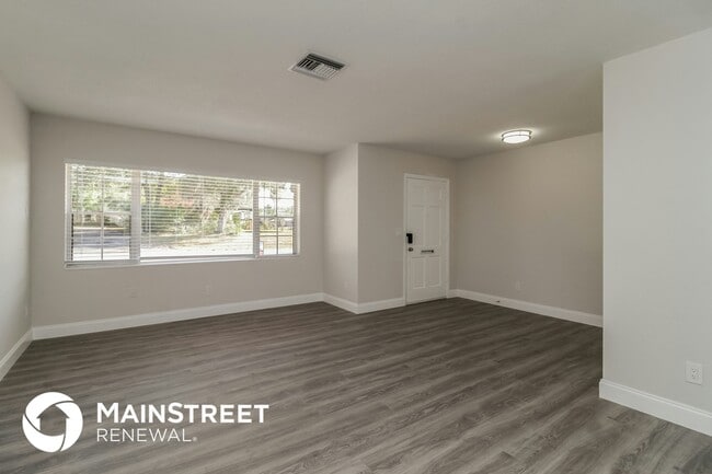 820 N Florida Ave in DeLand, FL - Building Photo - Building Photo