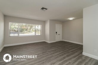 820 N Florida Ave in DeLand, FL - Building Photo - Building Photo