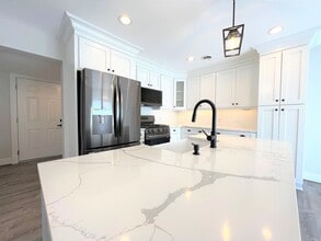 10975 Main St in Clarence, NY - Foto de edificio - Building Photo