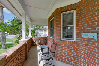 523 8th Ave N in Jacksonville Beach, FL - Building Photo - Building Photo