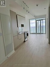 3900 Confederation Pkwy in Mississauga, ON - Building Photo - Building Photo