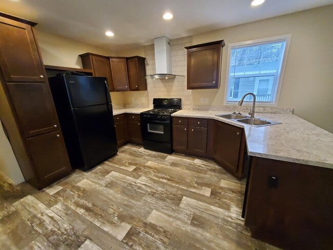 property at 9 Hummingbird Dr