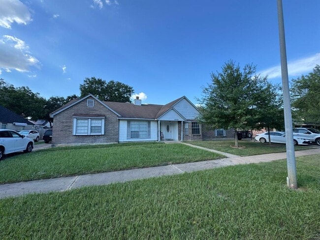 19242 Woodglen Dr in Katy, TX - Building Photo - Building Photo