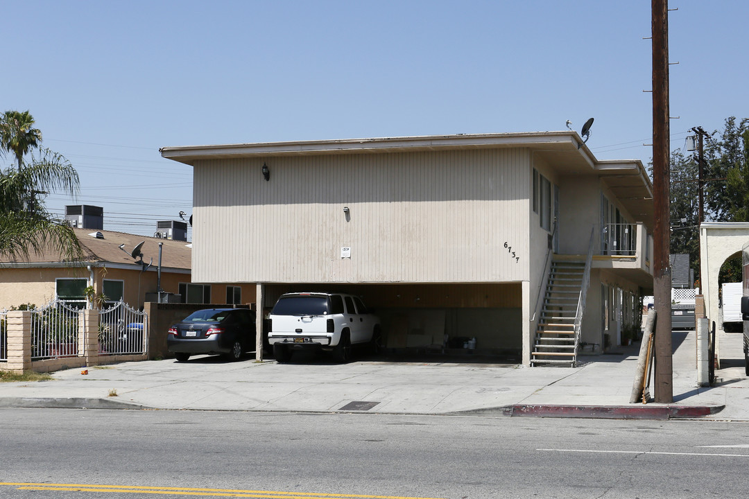 Tujunga Apartments in North Hollywood, CA - Building Photo