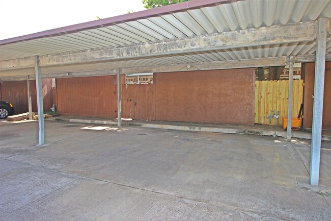 1503 Cedar Cove St in La Porte, TX - Foto de edificio - Building Photo